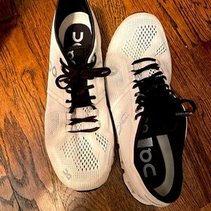 Cloud X  White size 9 women’s sneakers